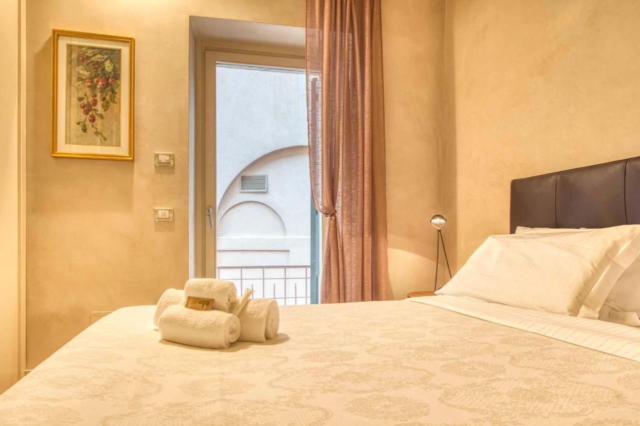 Apartmentsarena - Suite Mercatorum - Piazza Erbe Verona Luaran gambar