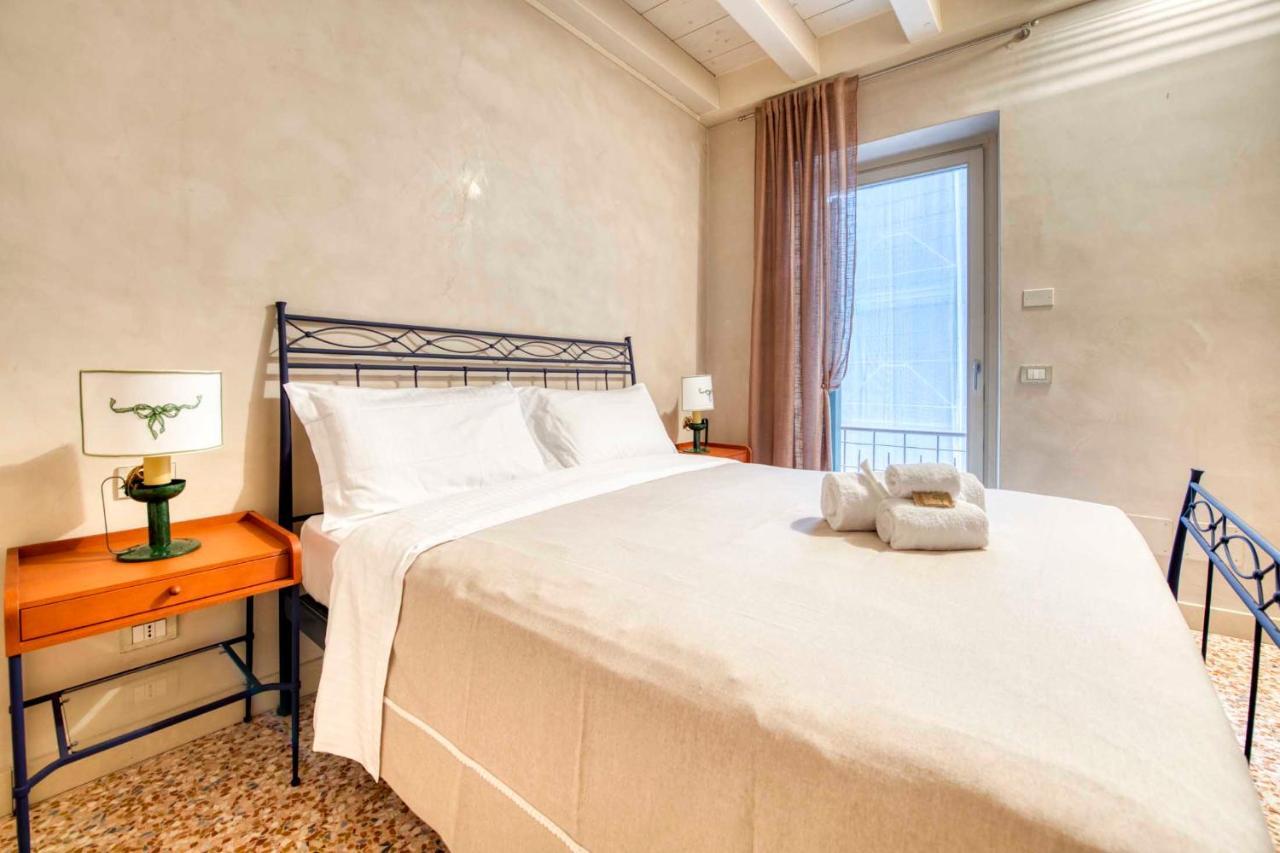Apartmentsarena - Suite Mercatorum - Piazza Erbe Verona Luaran gambar