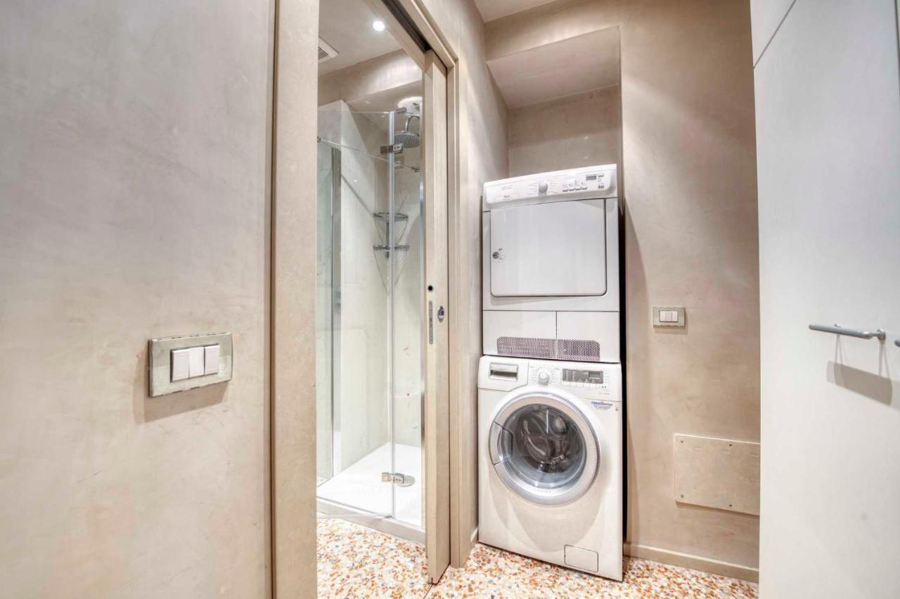 Apartmentsarena - Suite Mercatorum - Piazza Erbe Verona Luaran gambar